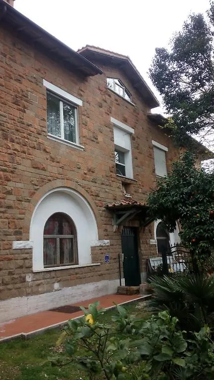 Villino Appio Bed & Breakfast Rome